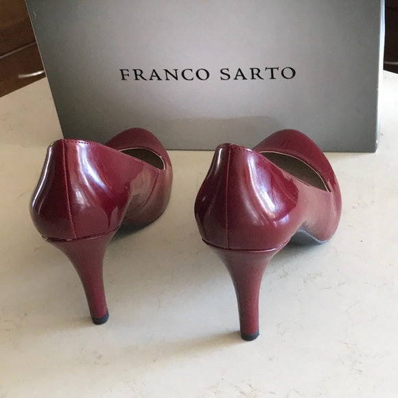 Beautiful Red Pump - Picture 2 of 5